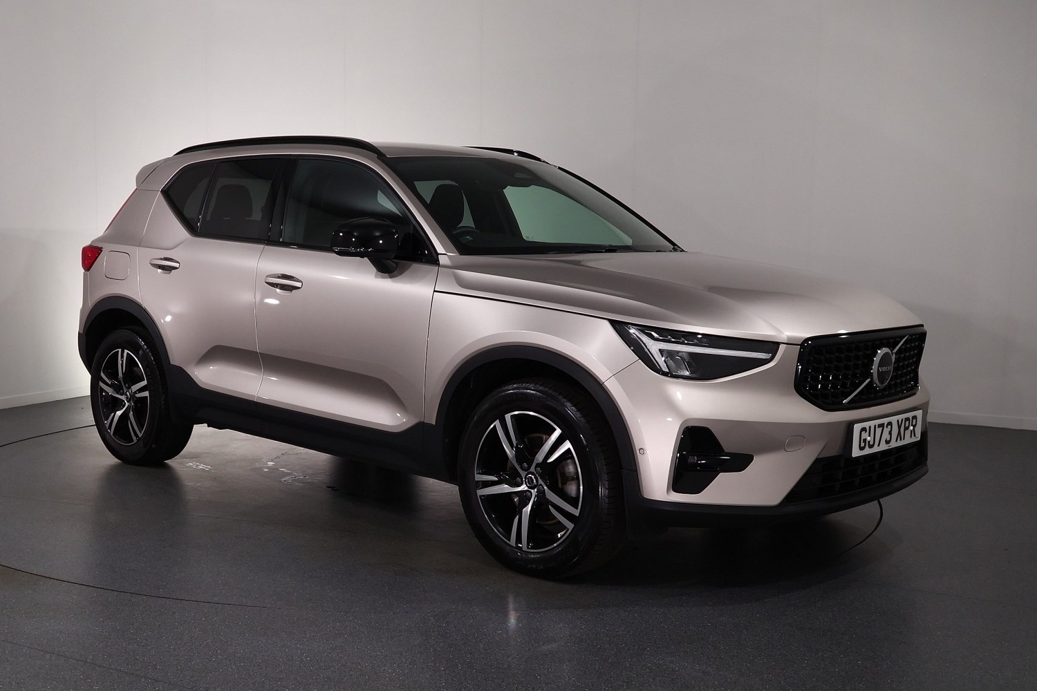 2023 Volvo XC40