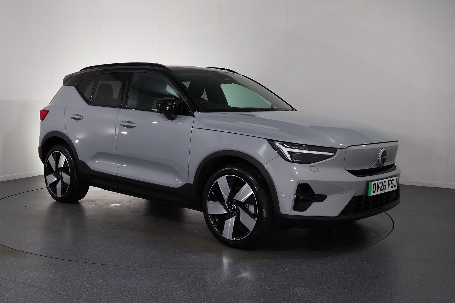 2026 Volvo EX40