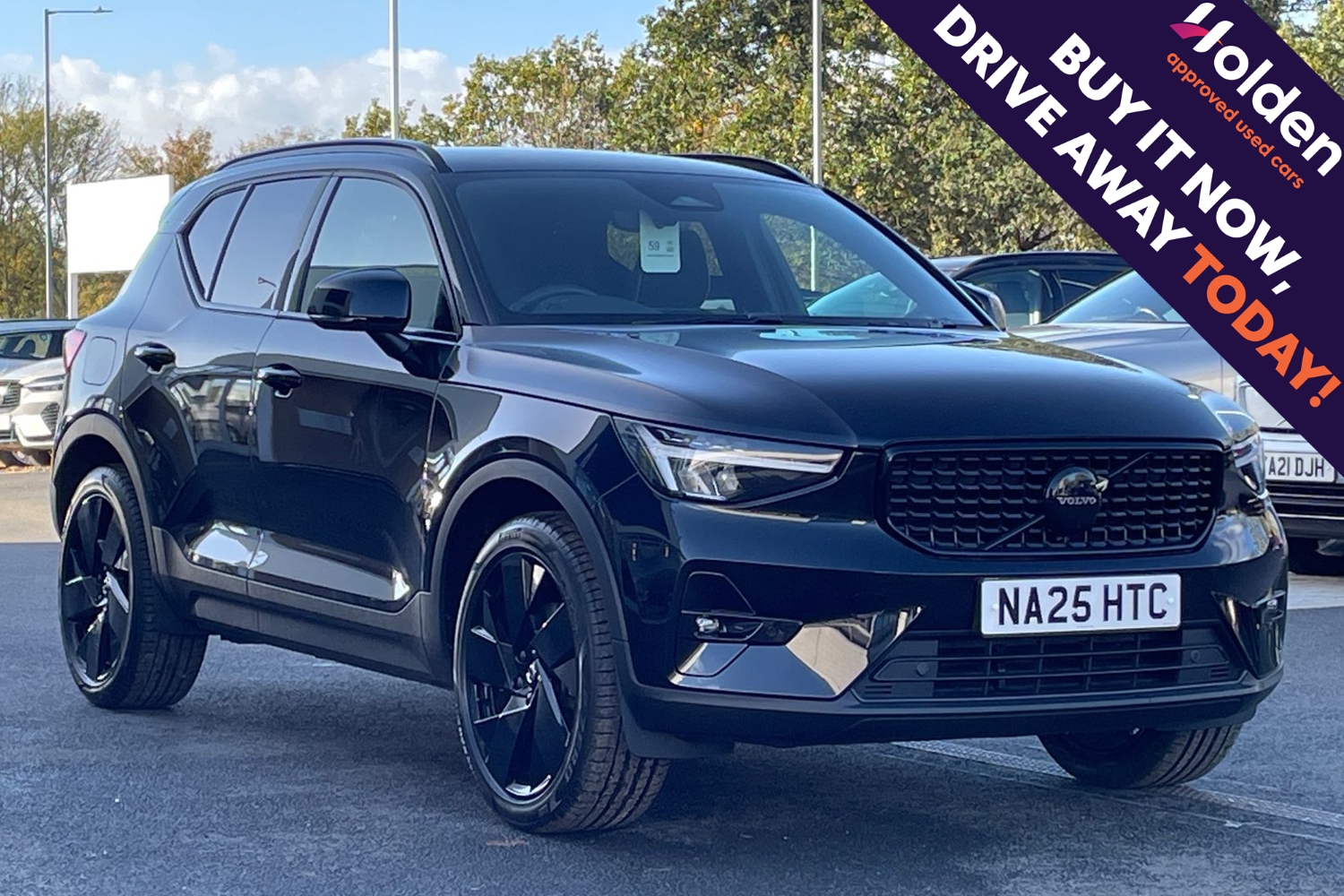 2025 Volvo XC40
